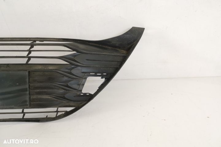 Grila Centrala Originala In Stare Buna Toyota  Yaris  XP150 [facelift] - 3