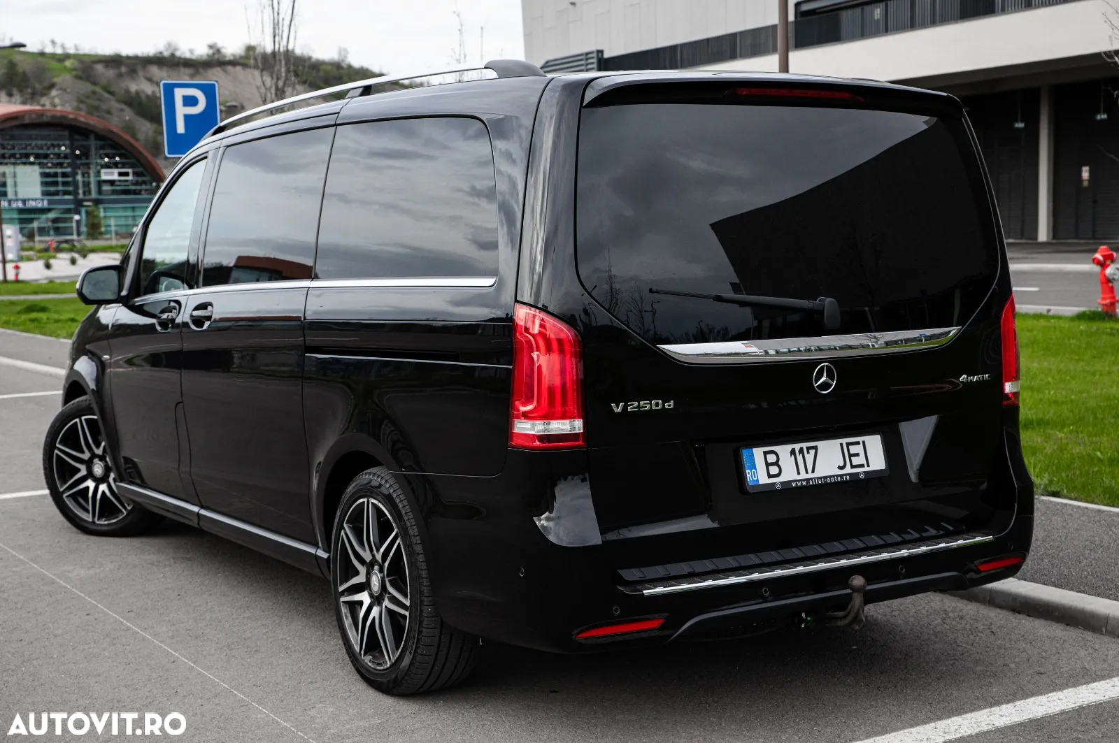Mercedes-Benz V 250 (BlueTEC) d kompakt 4Matic 7G-TRONIC Avantgarde Edition - 4