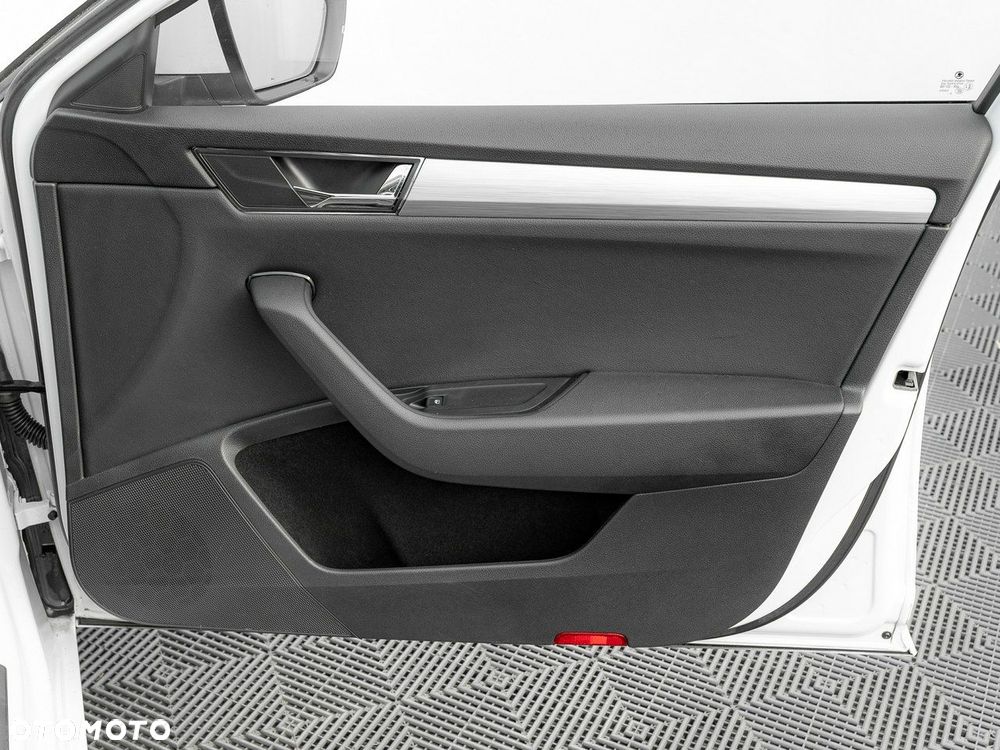 Skoda Superb 2.0 TDI SCR Ambition DSG - 30