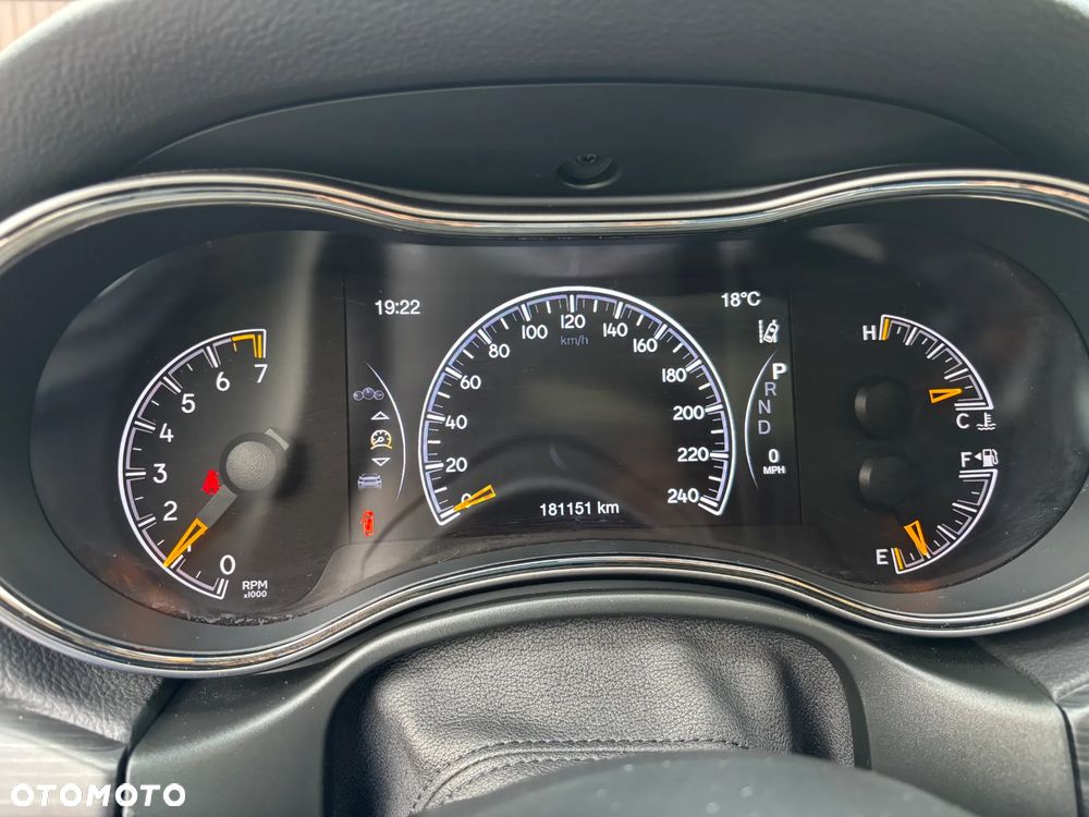 Jeep Grand Cherokee - 20