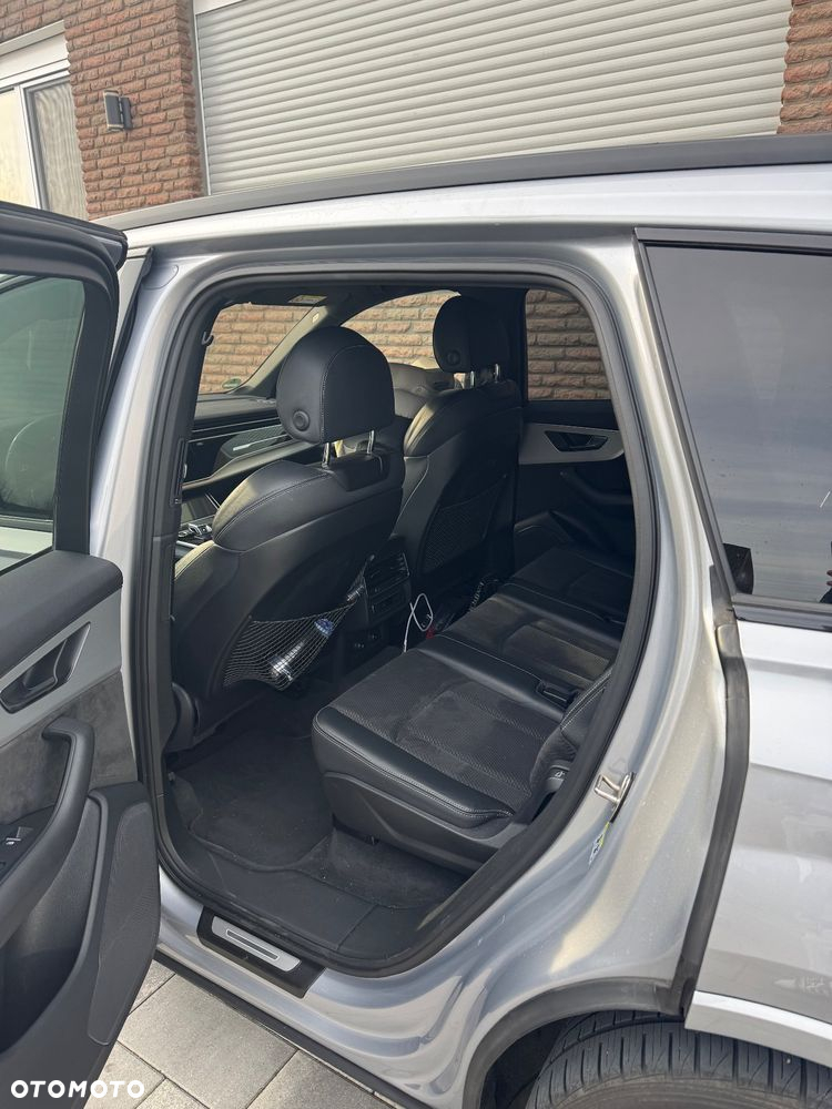 Audi Q7 60 TFSI e Quattro S Line Tiptr - 12