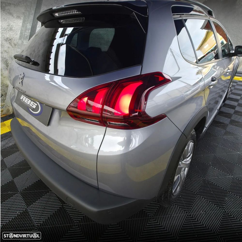 Peugeot 2008 1.2 PureTech Signature - 10