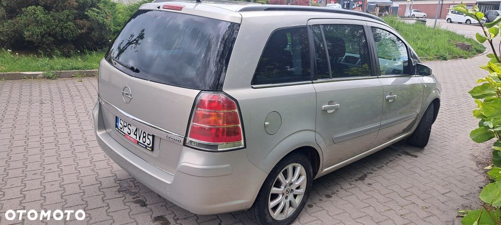 Opel Zafira - 3
