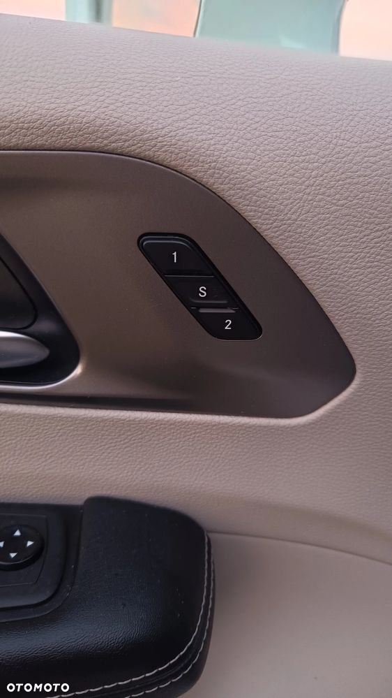Chrysler Pacifica - 37