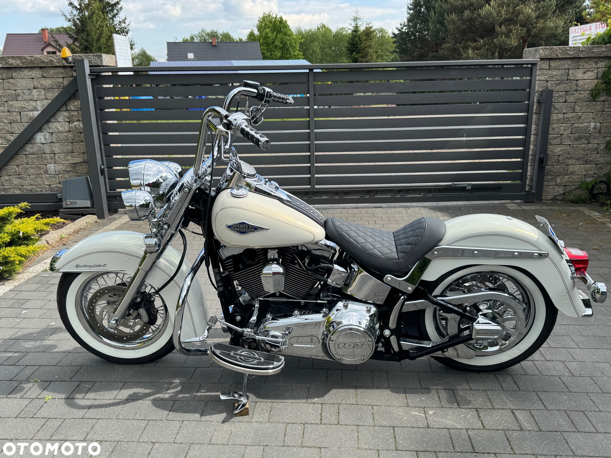 Harley-Davidson Softail Heritage Classic - 24