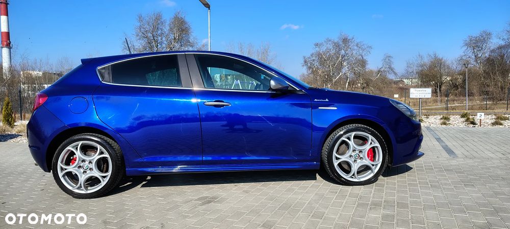 Alfa Romeo Giulietta 2.0 JTDM Distinctive - 8
