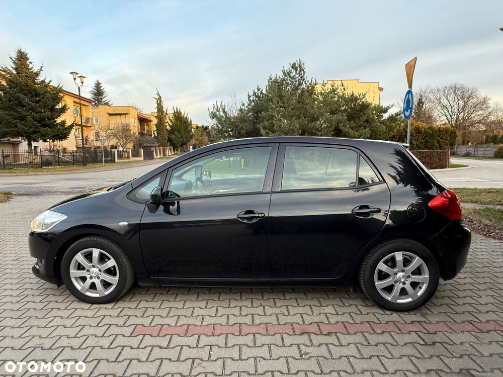 Toyota Auris 1.6 Executive - 7