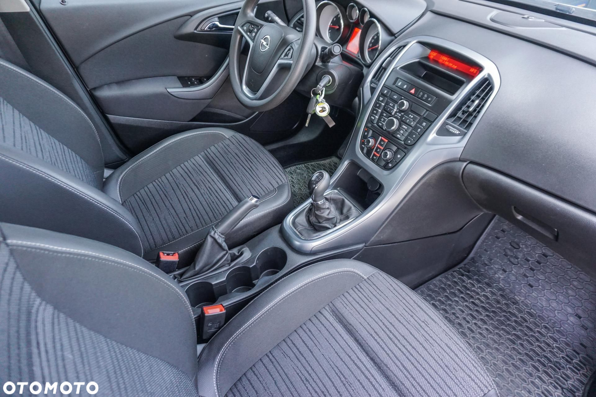 Opel Astra IV 1.6 Active EU6 - 16