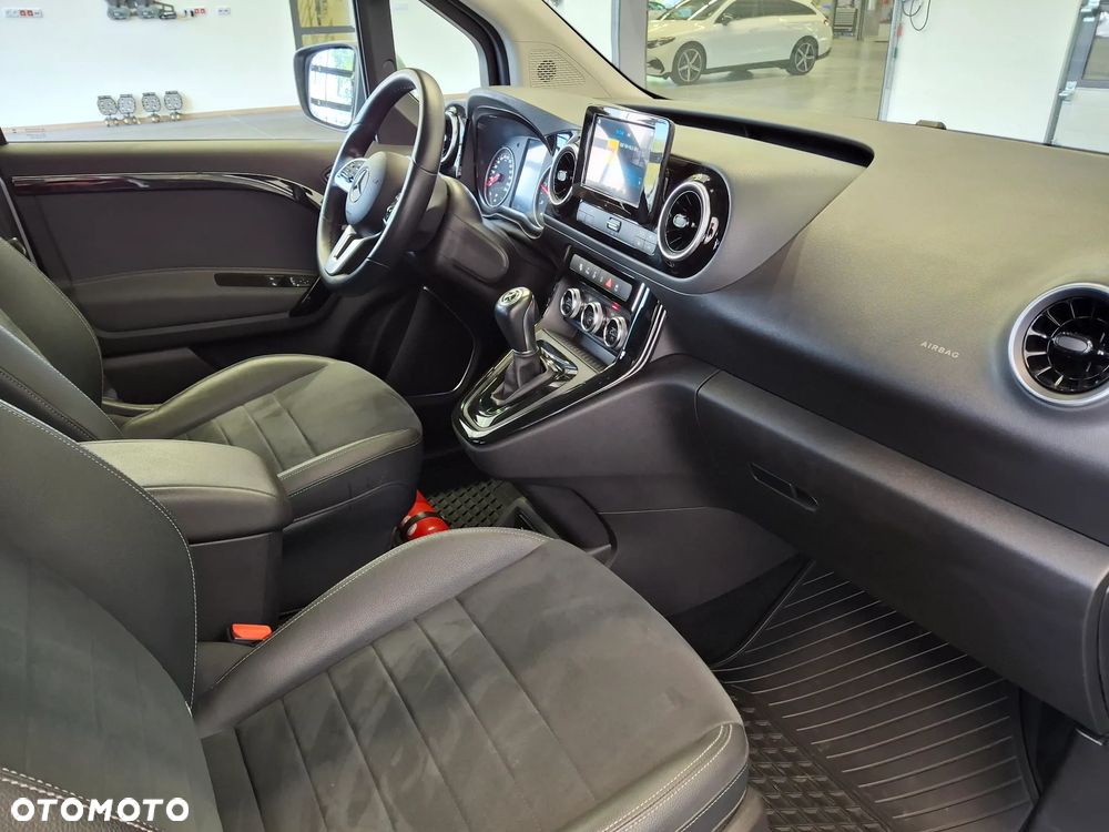 Mercedes-Benz Klasa T 180 d Style - 11