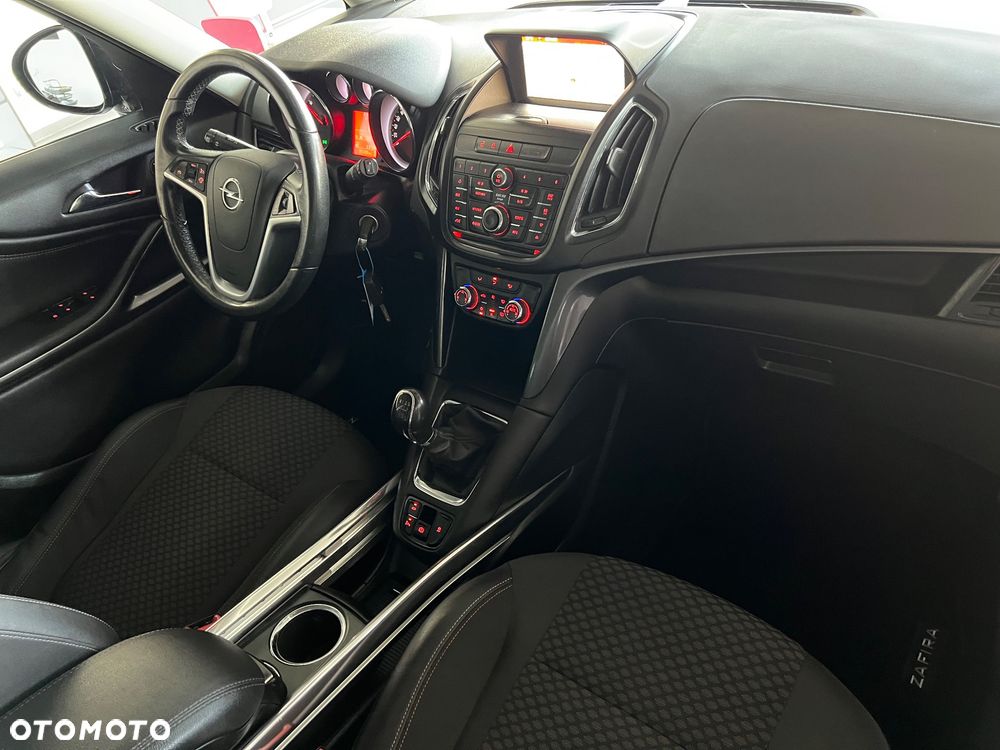 Opel Zafira - 34