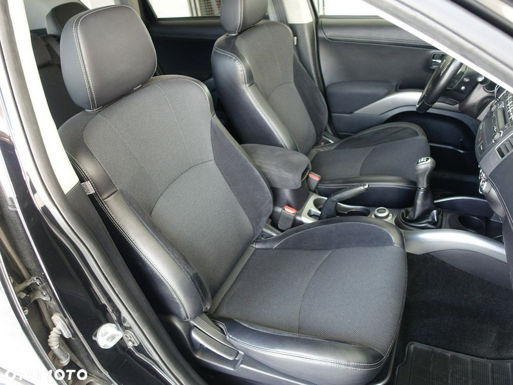Mitsubishi Outlander 2.4 4WD Invite - 21