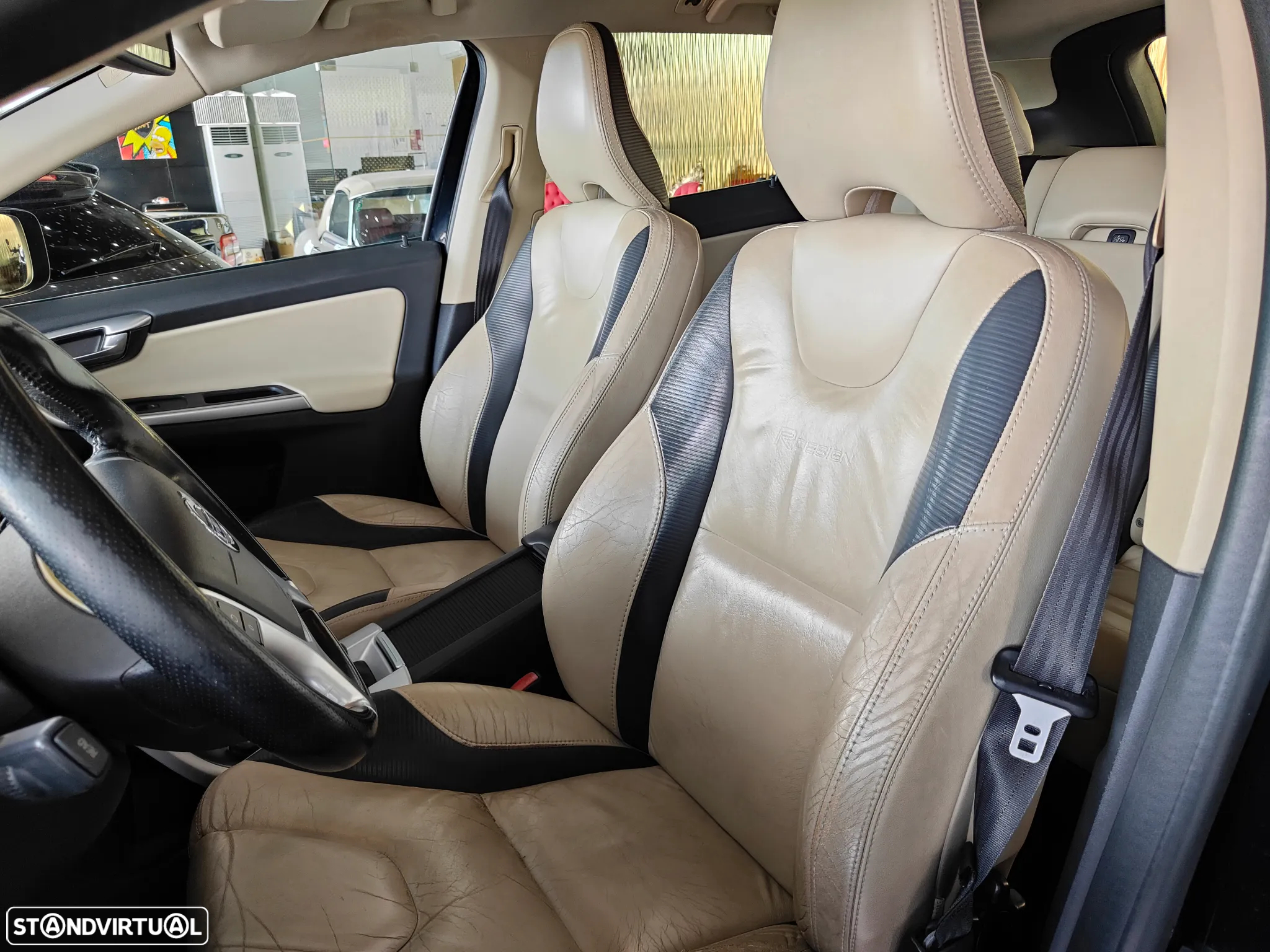 Volvo XC 60 2.4 D5 R-Design AWD Start/Stop - 14
