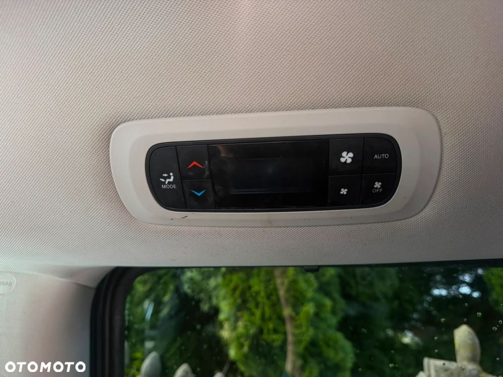 Chrysler Pacifica - 20
