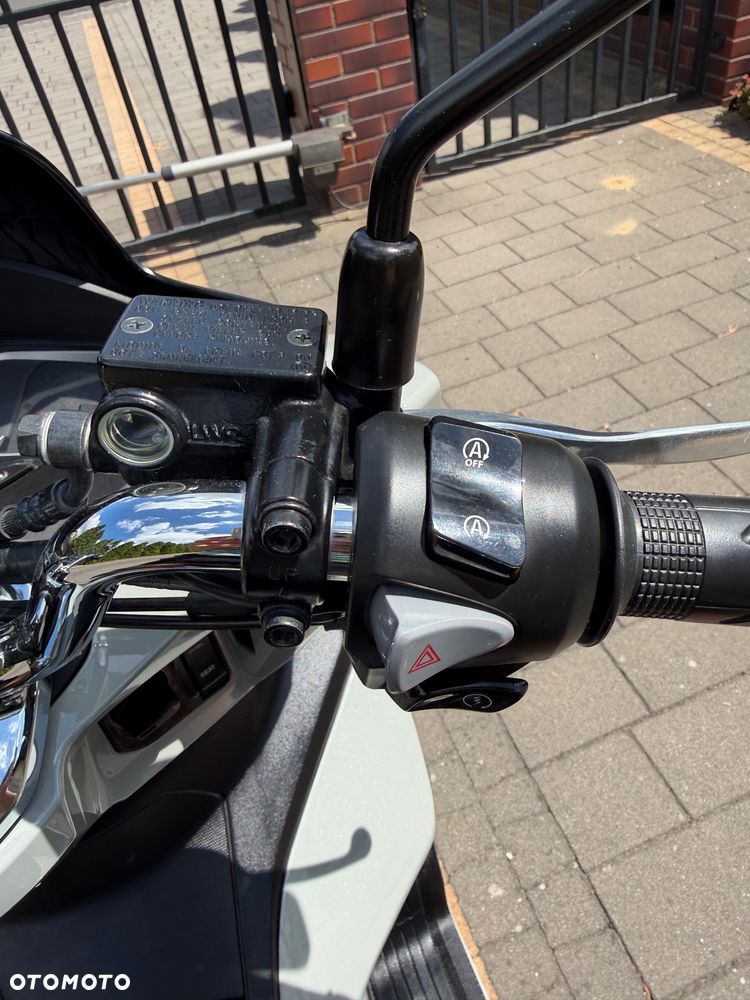 Honda PCX - 11