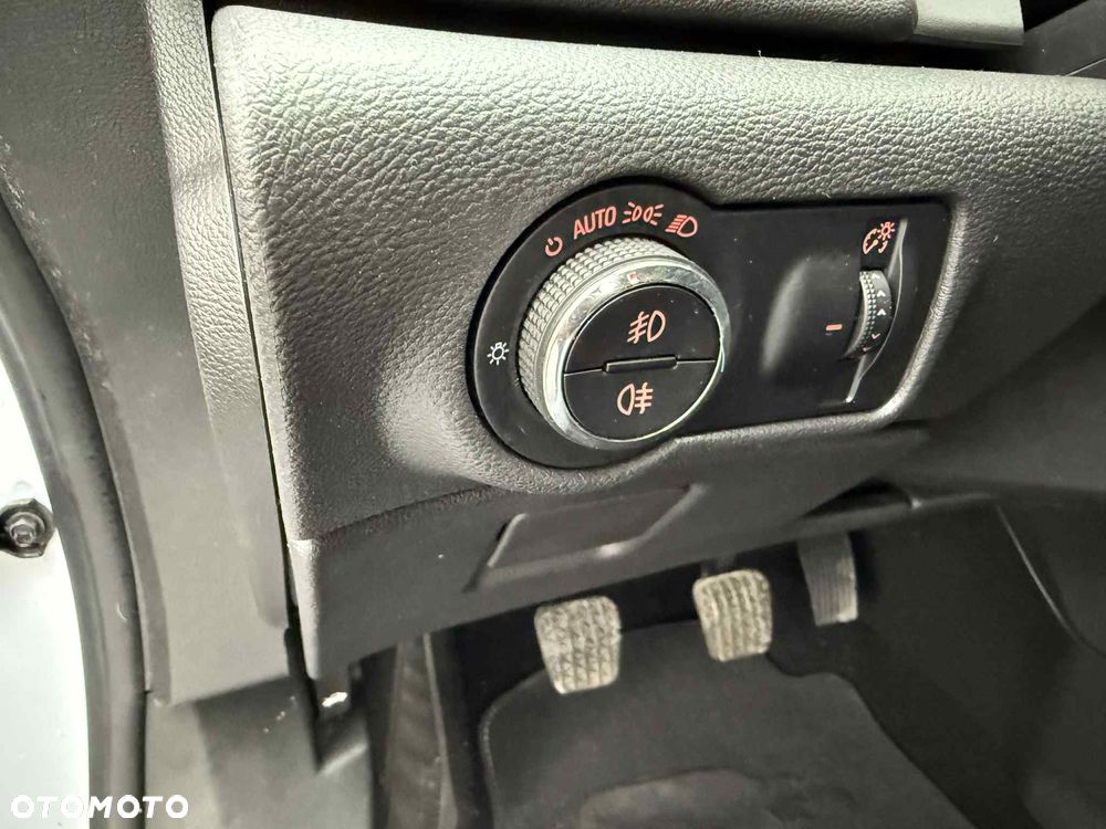 Opel Astra 2.0 CDTI Sport S&S - 27