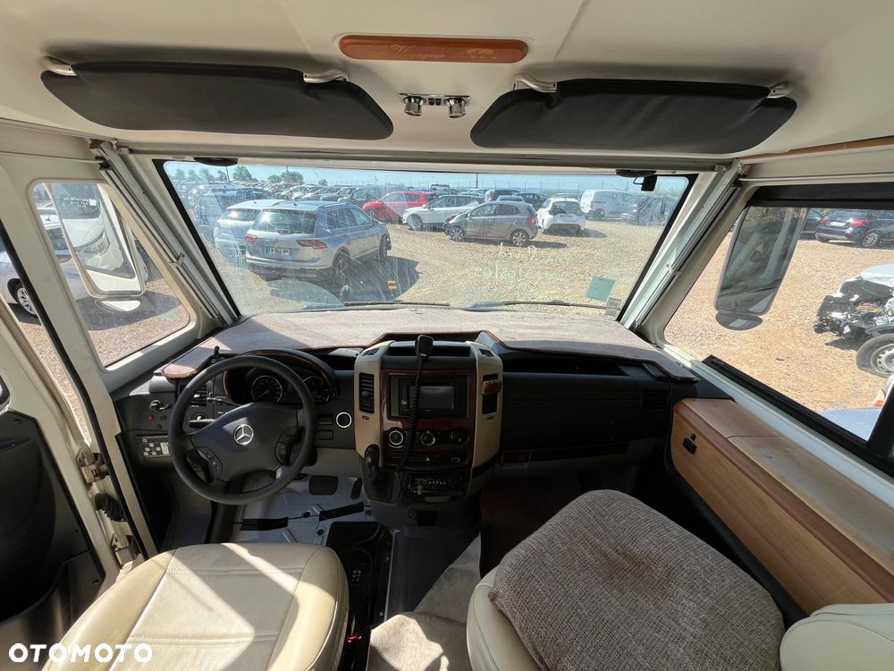 Mercedes-Benz Sprinter - 5