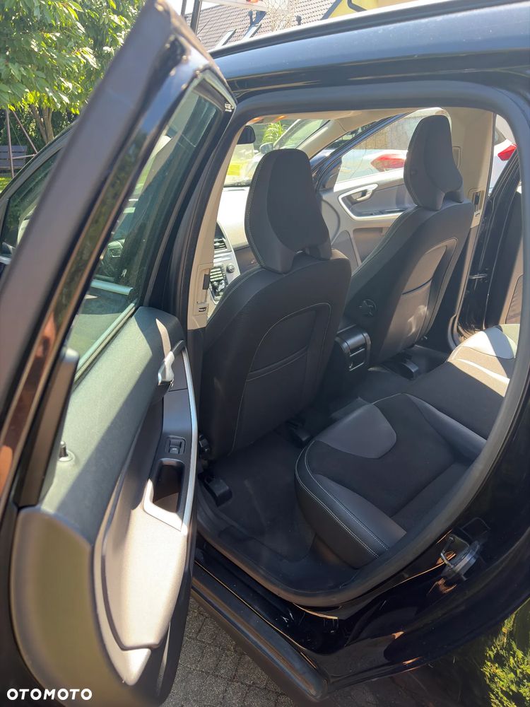 Volvo XC 60 D5 AWD - 18