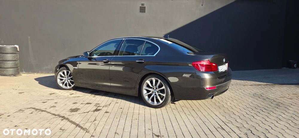 BMW Seria 5 535d xDrive Sport-Aut Luxury Line - 4