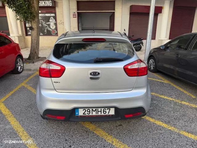 Kia Rio 1.2 CVVT EX - 11