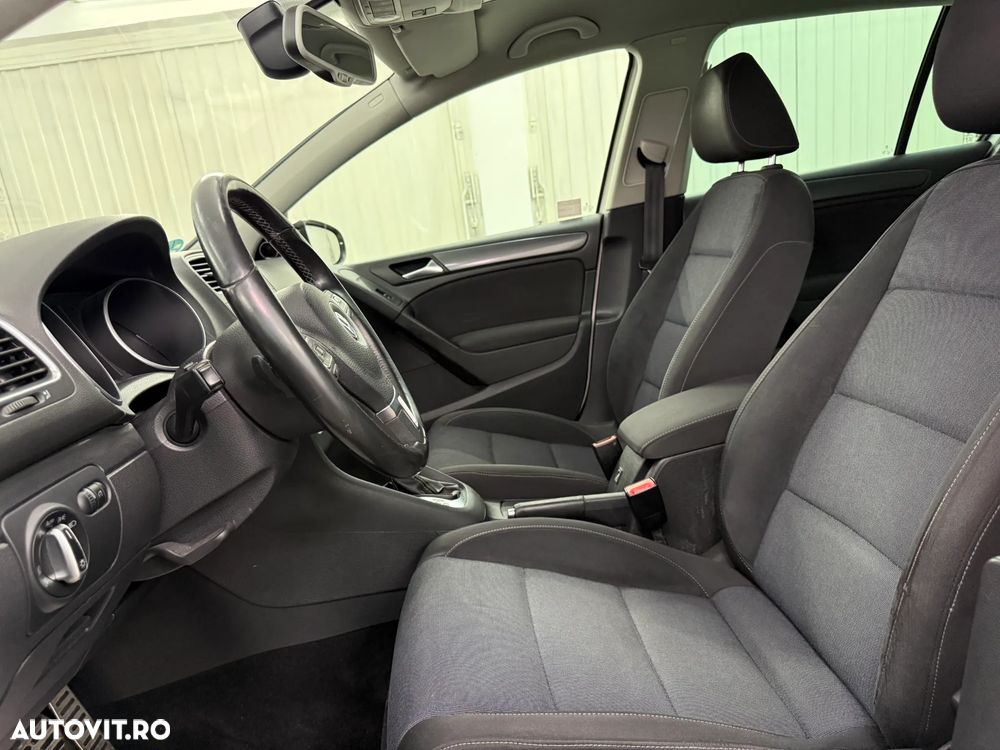 Volkswagen Golf 2.0 TDI DPF DSG Style - 28