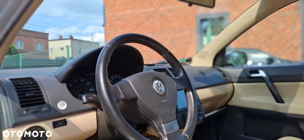 Volkswagen Polo 1.6 Sportline - 12
