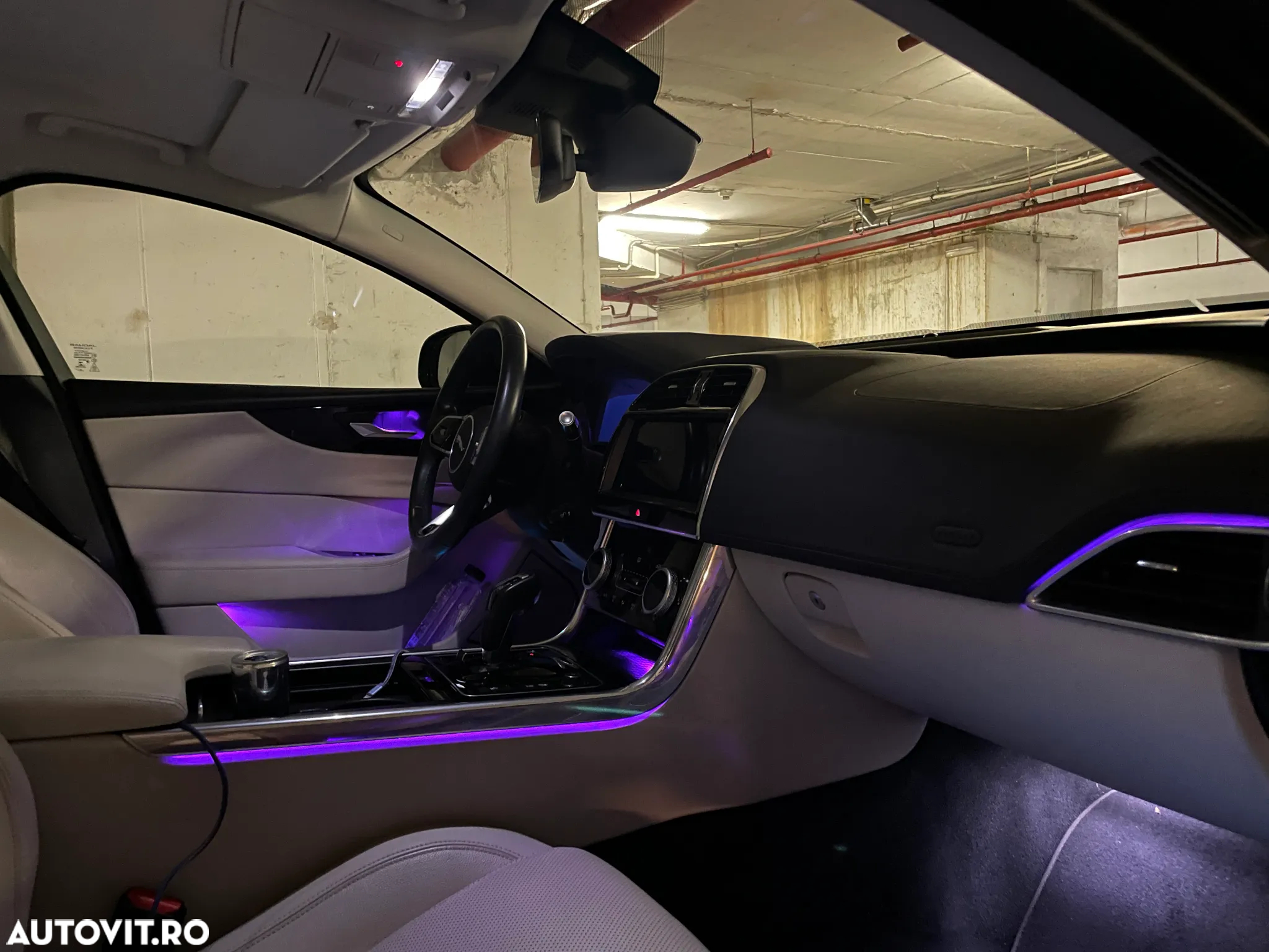 Jaguar XE D180 Aut. SE - 15