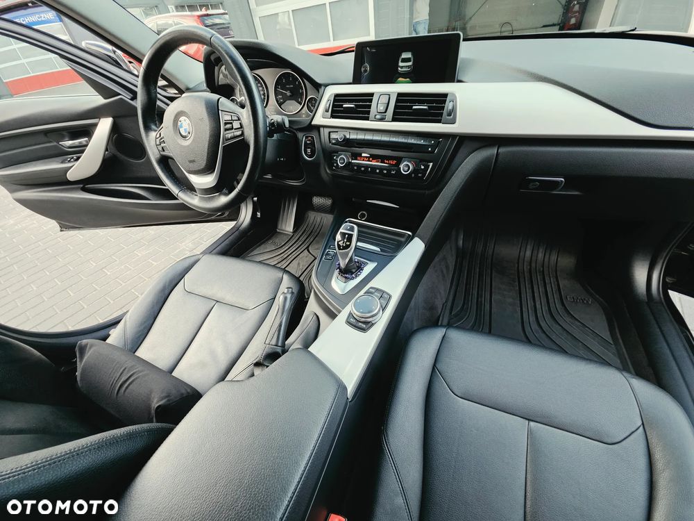 BMW Seria 3 320d Eff.Dynamics - 24