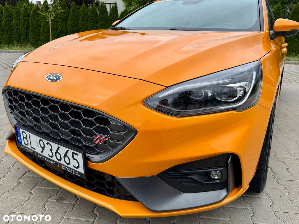 Ford Focus 2.3 EcoBoost S&S ST - 36