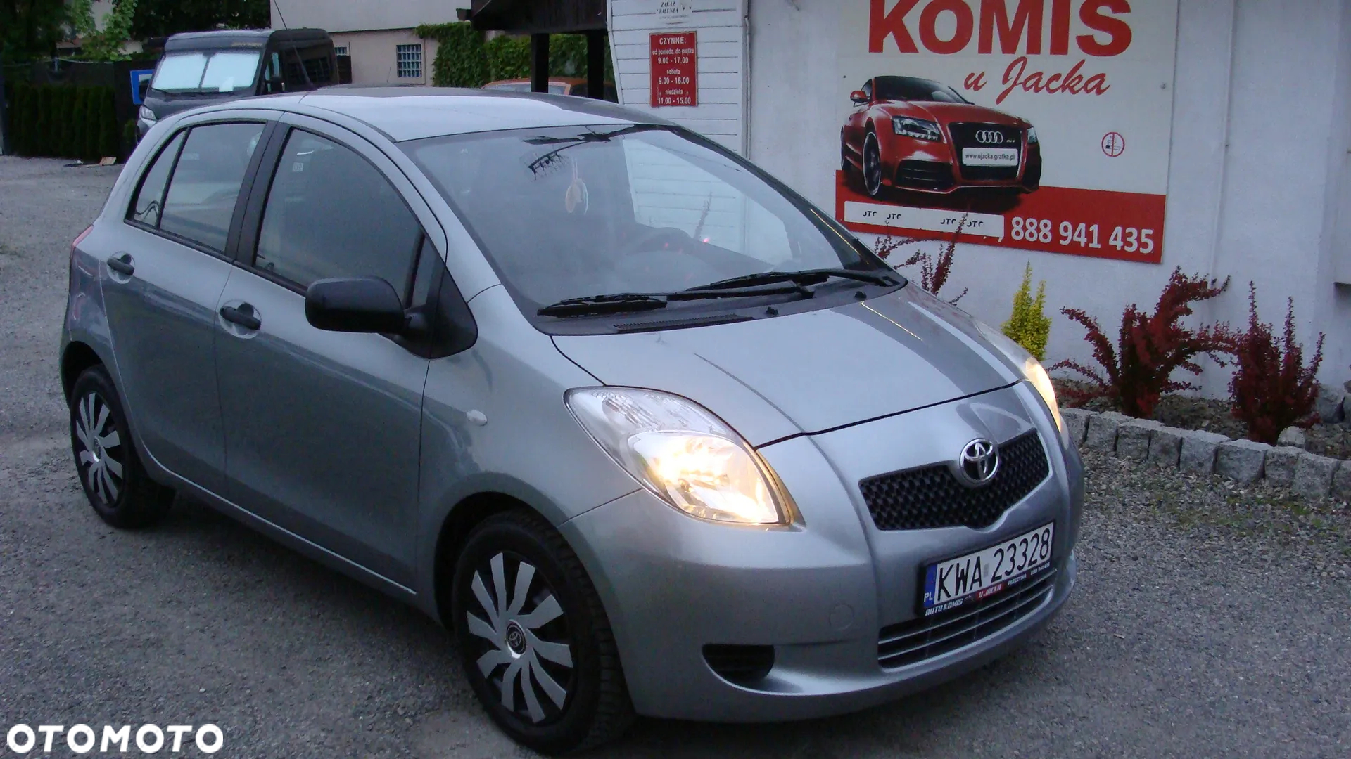 Toyota Yaris 1.3 VVT-i Luna - 5