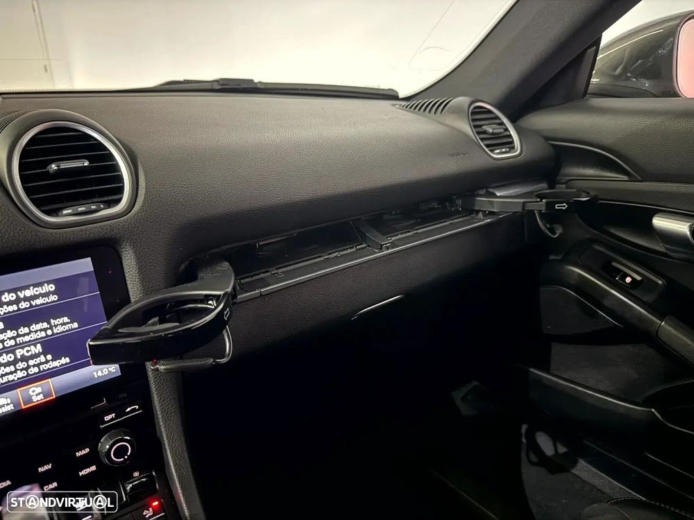 Porsche 718 Cayman - 26