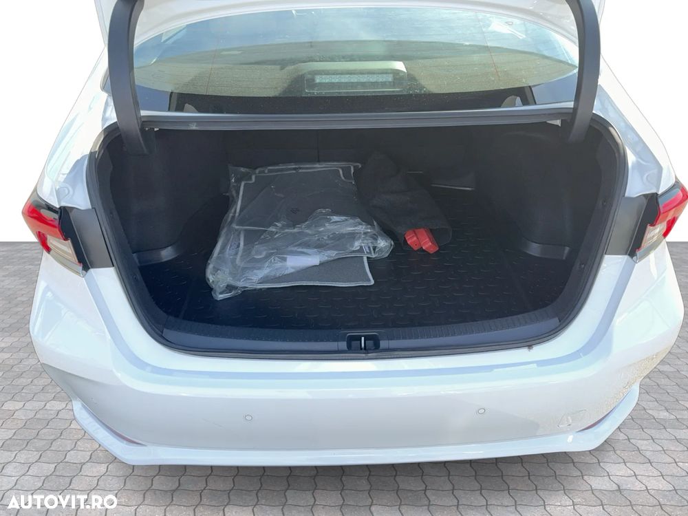 Toyota Corolla - 13