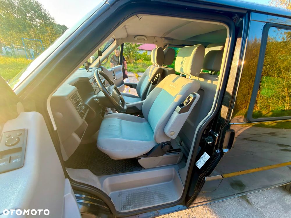 Volkswagen Multivan - 11