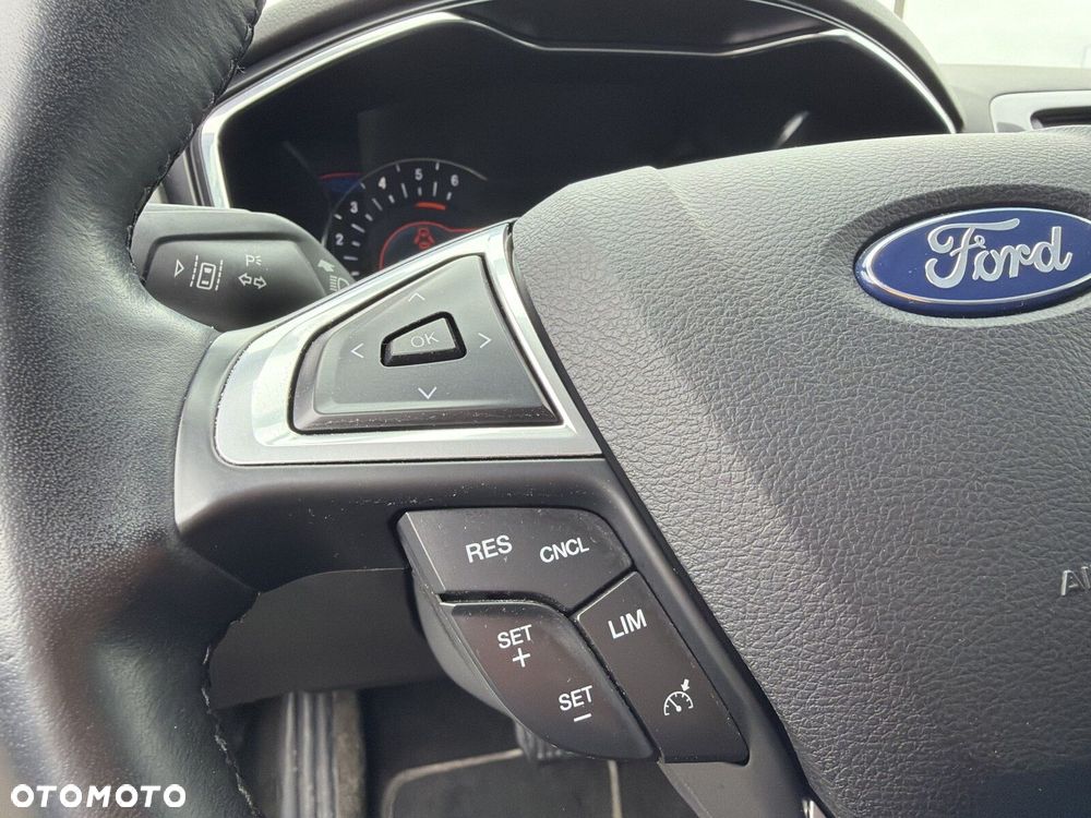 Ford Mondeo - 23