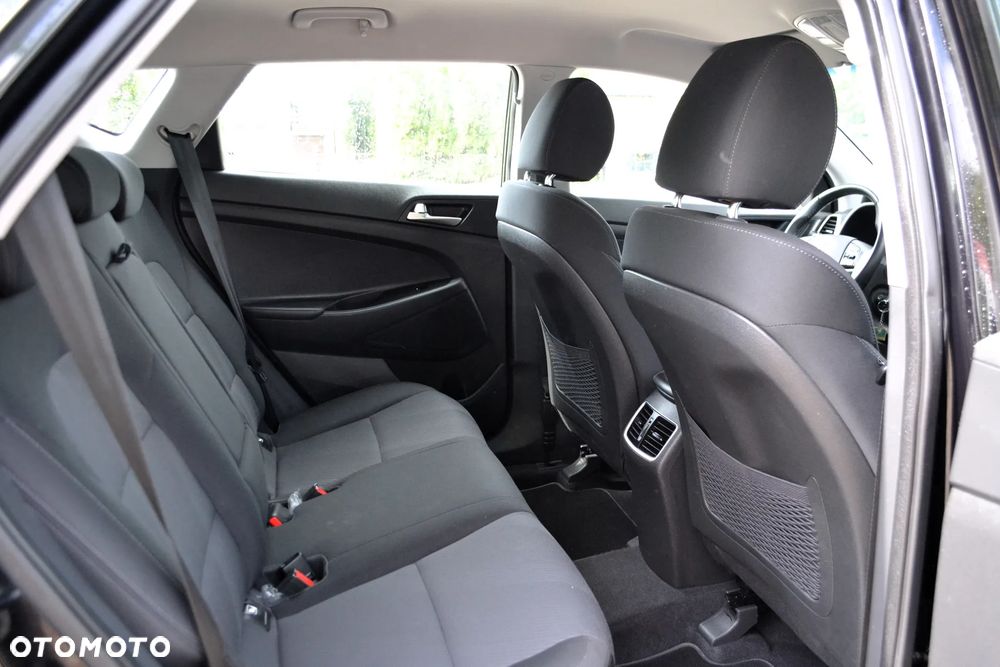Hyundai Tucson blue 1.7 CRDi 2WD Style - 11