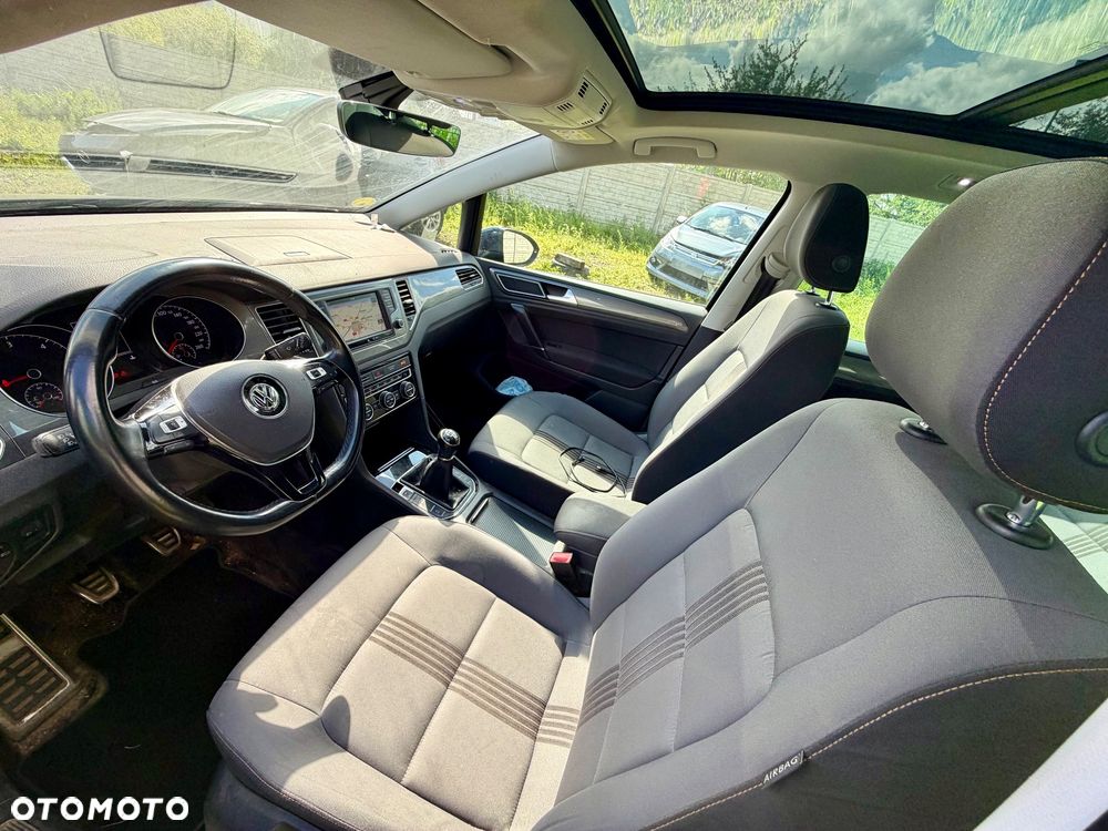 Volkswagen Golf - 20