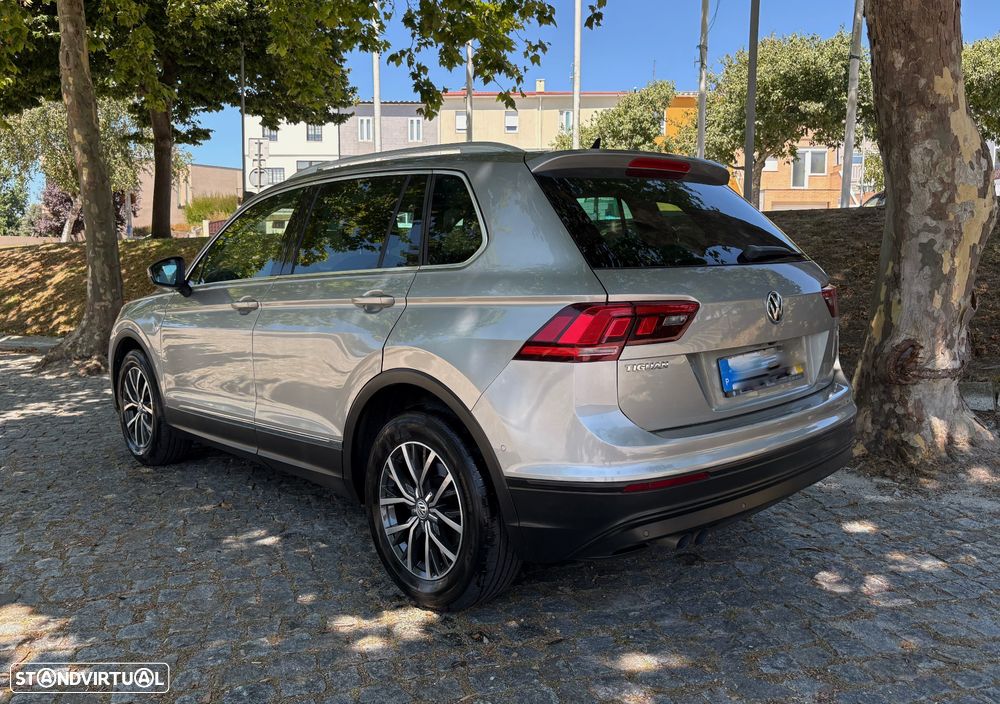 VW Tiguan 1.6 TDI Confortline - 12