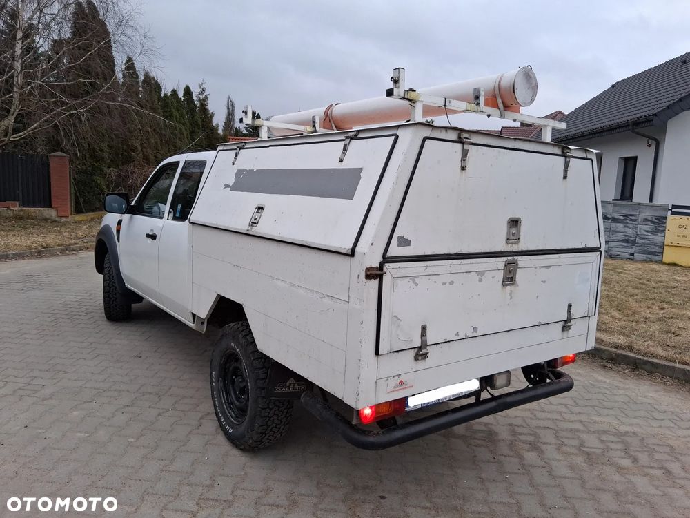 Ford Ranger 2.5 TDCi EC XLT 1 - 6