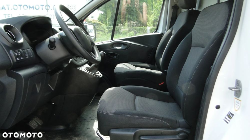 Renault Trafic - 16