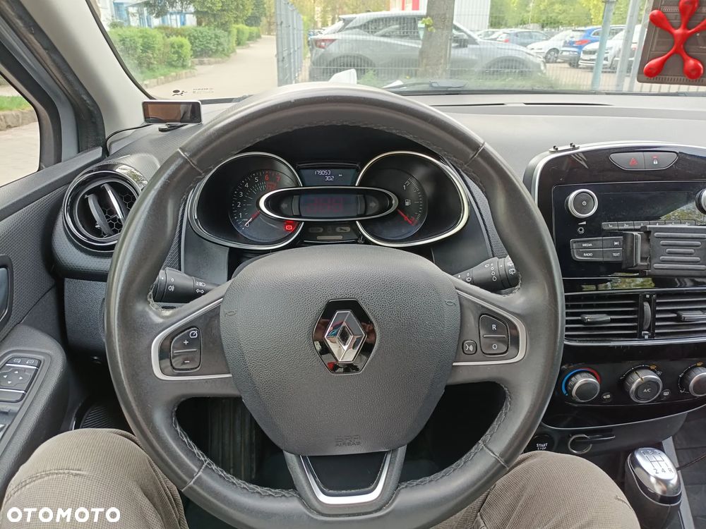 Renault Clio 1.2 16V Alize - 9
