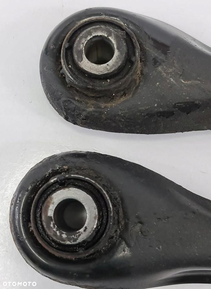 WAHACZ TYŁ TYLNY VOLVO V40 II - 4