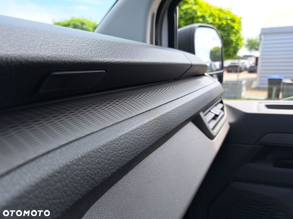 Volkswagen Transporter Transporter Furgon L2 2,0 TDI 150 KM automat - 24