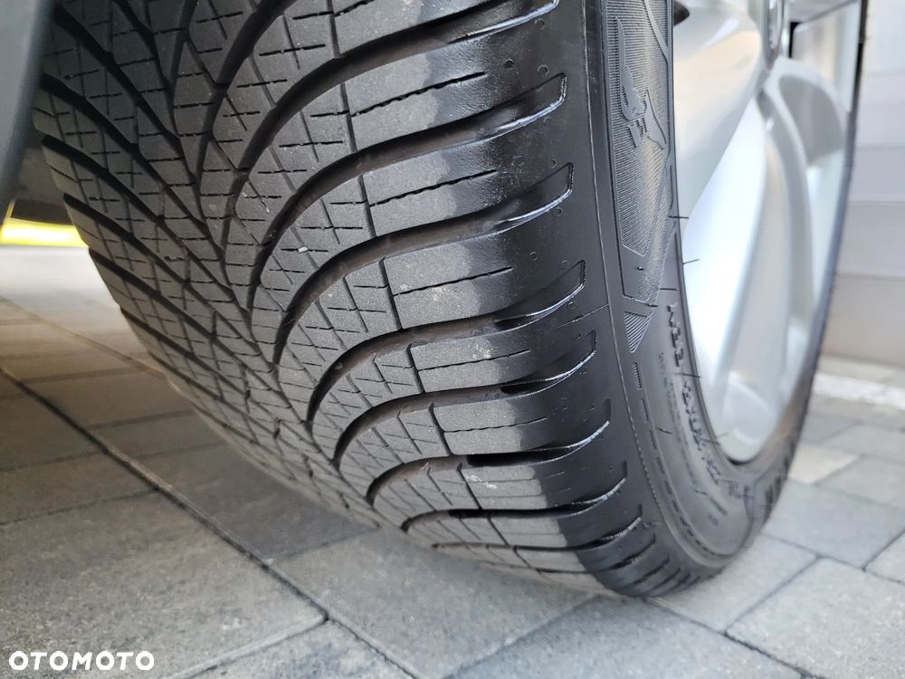 Opel Astra 1.6 Turbo - 18