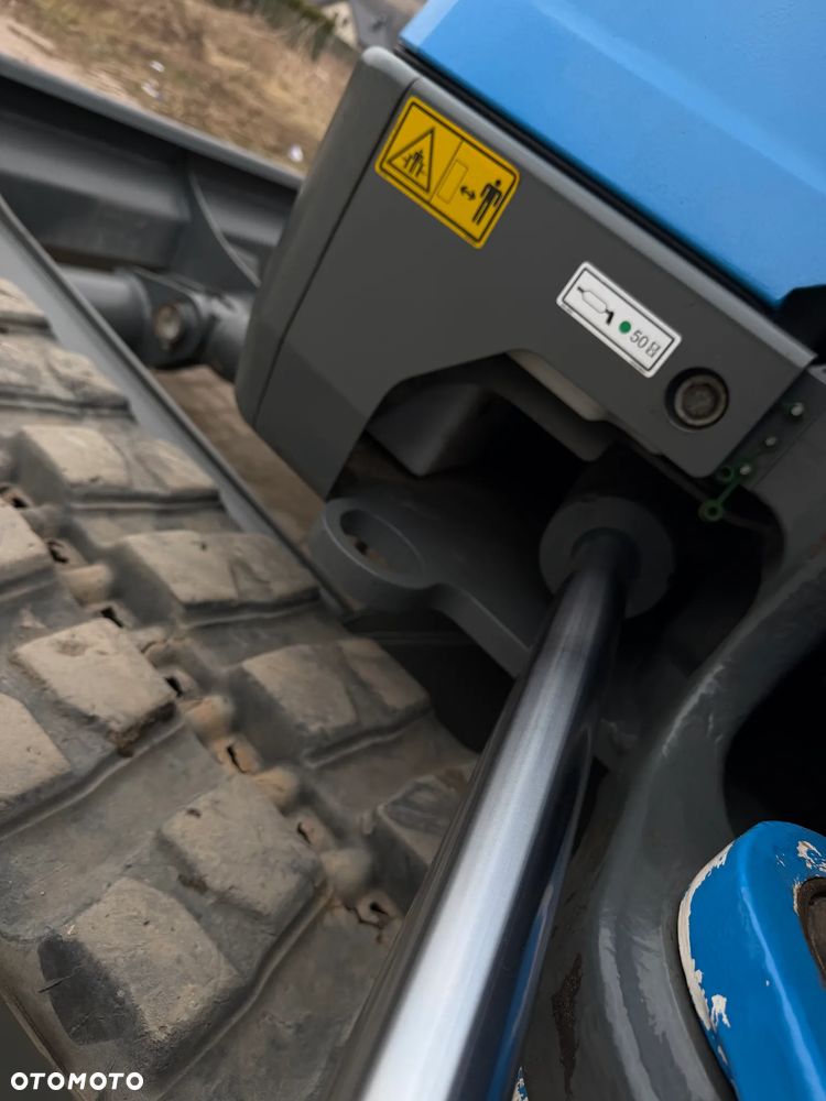 Wacker Neuson EZ50 Koparka Gąsienicowa 5,5 Tony. 2022 rok. 1400 mtg. Jak Nówka z salonu! ani deka luzów czy wycieków! Pochodzi z Gospodarstwa Norweskiego! Aktualne serwisy DEKRA BMWT. 2 łyżki. Silnik PERKINS 4 cyl. 52km. Maszyna Full wypasiona! Bogata wersja Norweska! Klima. Radio Usb. Szybkozłącze Hydrauliczne. OKAZJA. Pełny Oryginał historia do sprawdzenia w Wacker autoryzowany! - 15