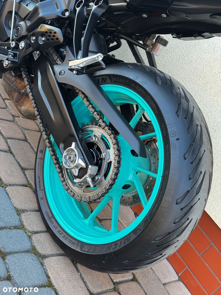 Yamaha YZF - 21