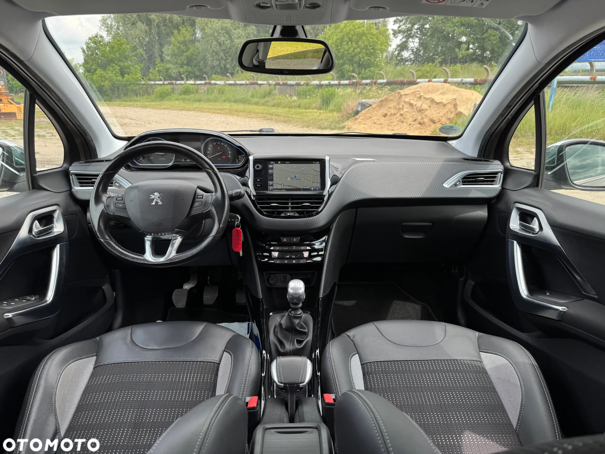 Peugeot 2008 1.2 PureTech Allure Pack S&S - 2