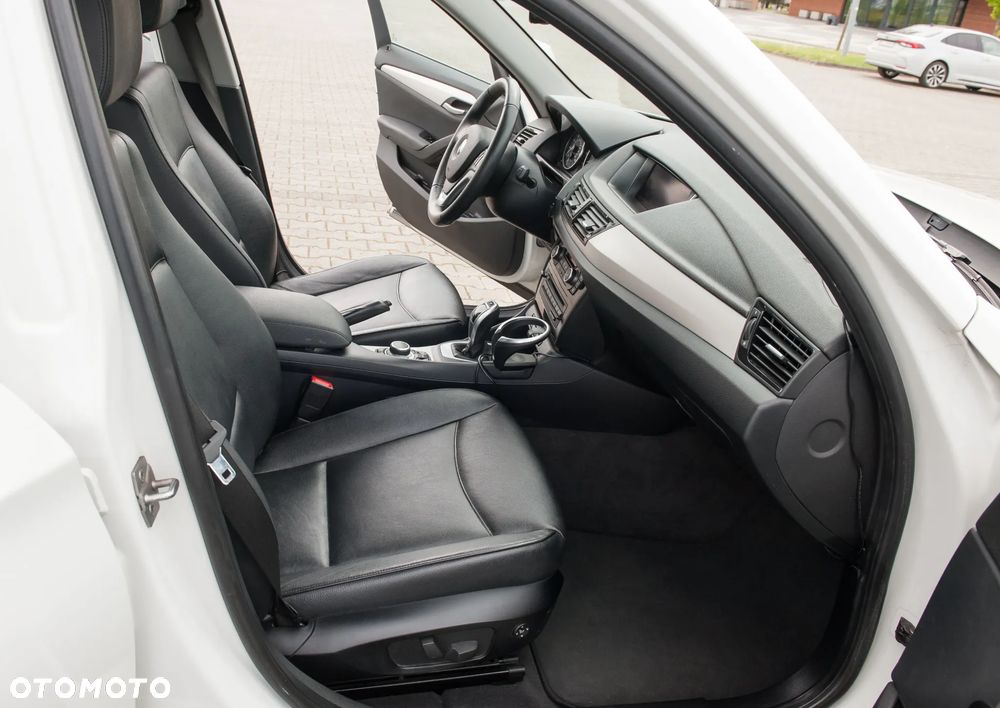 BMW X1 xDrive28i - 18