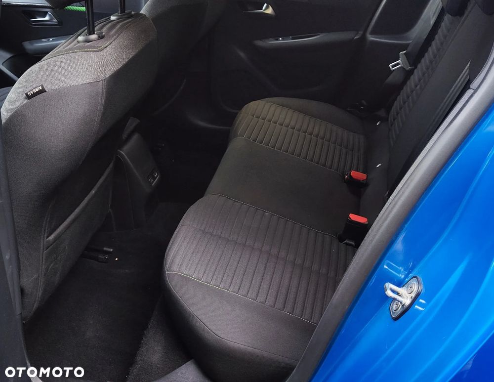 Peugeot 208 - 17