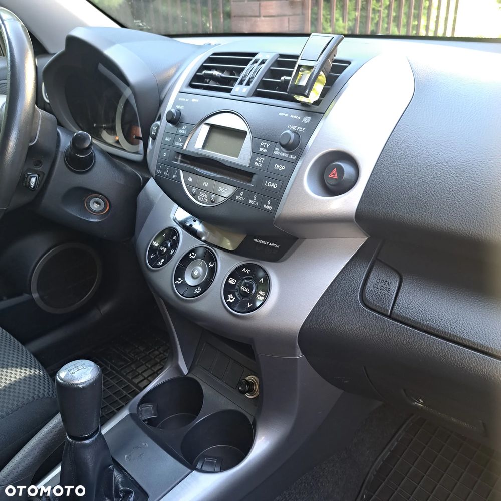 Toyota RAV4 2.0 4x4 Sol - 21