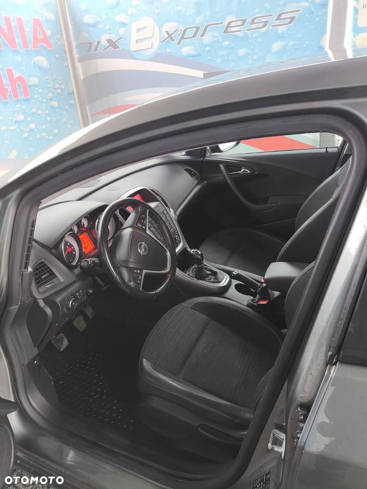 Opel Astra 1.6 EU6 - 9