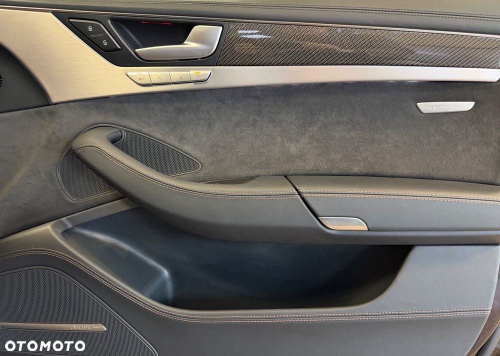 Audi S8 - 13